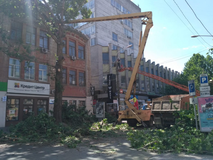 Реконструкция улицы в центре Днипра: Нов…