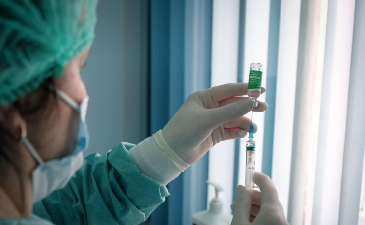 COVID-вакцинація: Перша людина в Україні…