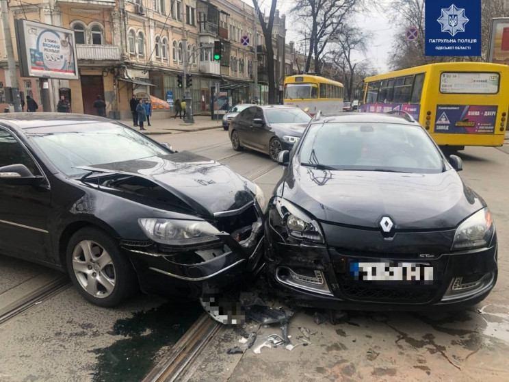 У центрі Одеси в ДТП постраждала 10-річн…