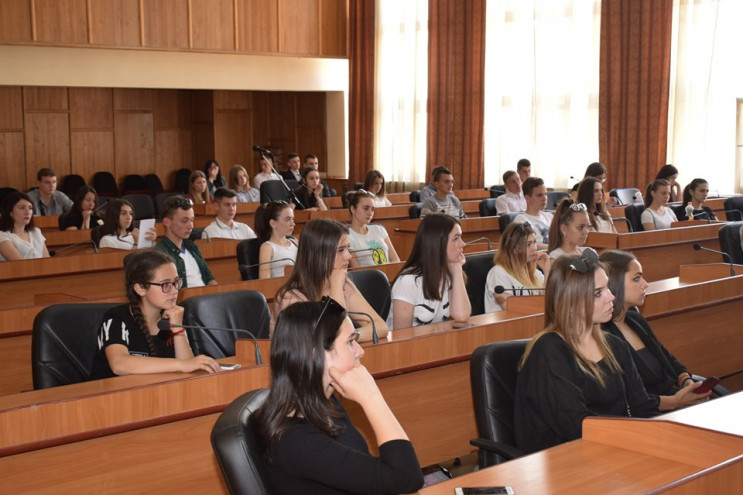 В Ужгороде студентам-юристам показали ра…