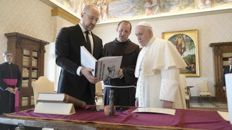 Шмигаль зустрівся з Папою Римським Франц…