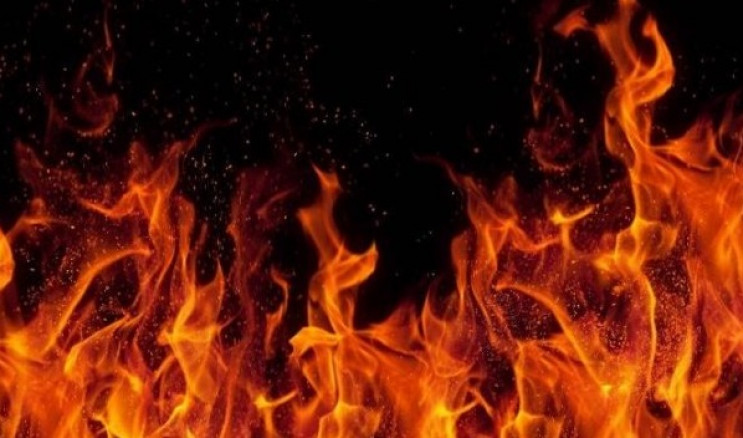 Пожежа у Дунаївцях: Спалахнуло у підвалі…