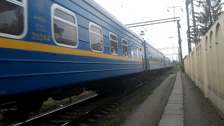 В Одессе под колесами грузового поезда п…