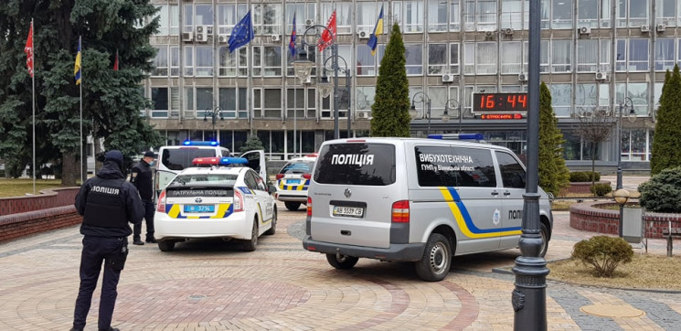У Вінницькій міськраді працювали вибухот…