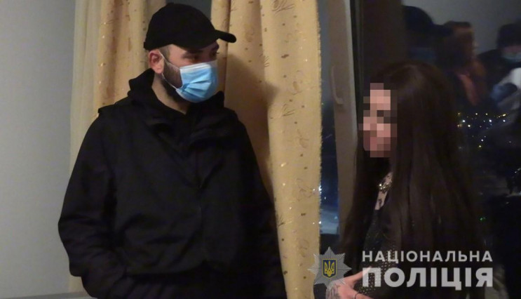 У Гайсинському районі дівчина повідомила…