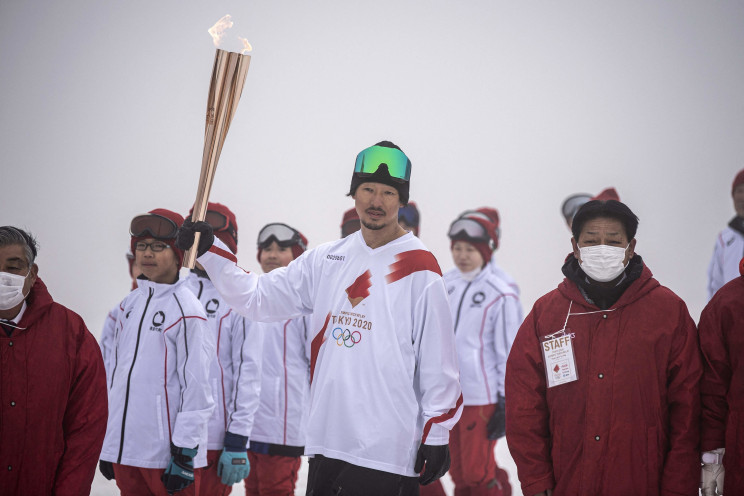 Эстафету олимпийского огня в Осаке отмен…