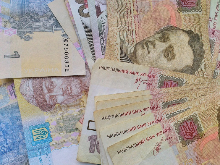 В Україні почав діяти закон про виплати…