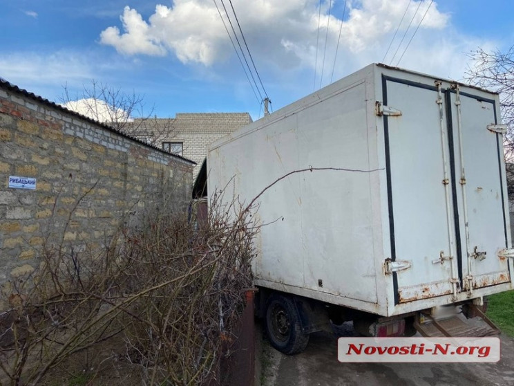У Миколаєві вантажівка із водійкою напід…