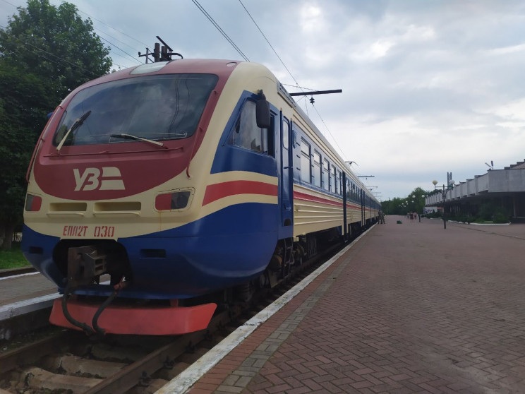 Львівська залізниця скасовує електропоїз…