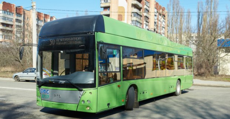 По Харкову курсують нові тролейбуси з ав…