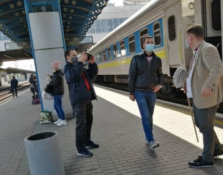 У Києві датчанин знову прийшов на вокзал…