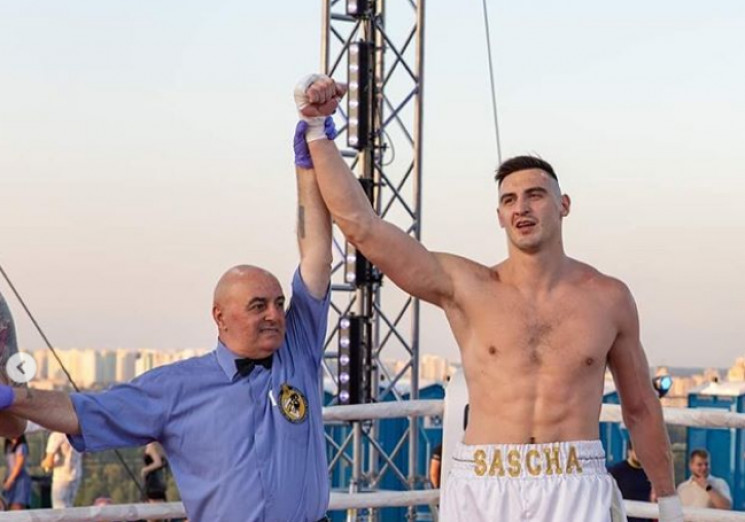 Український боксер швидко нокаутував пол…