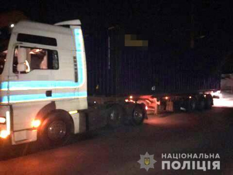 В Одесі вантажівка переїхала невідомого…