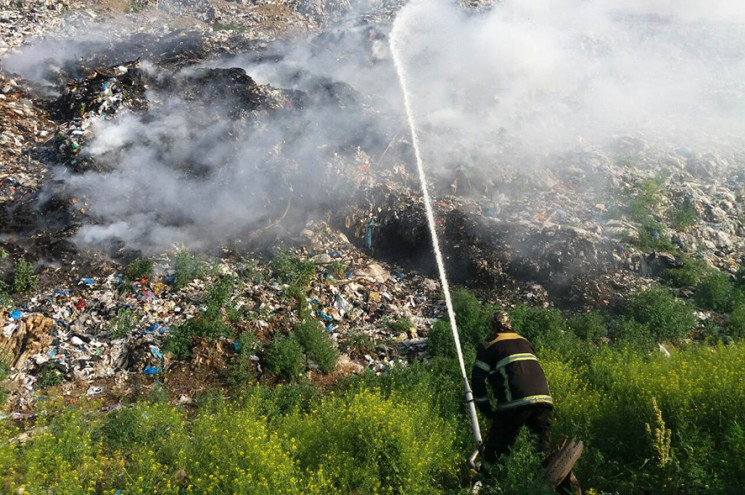 Рятувальники приборкали пожежу на Полтав…