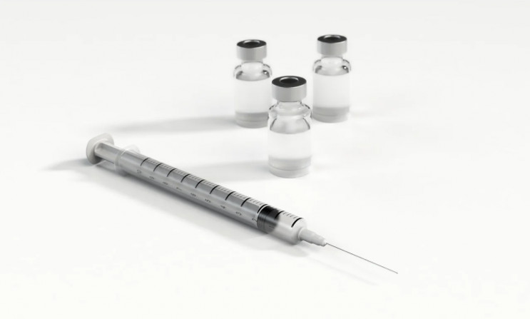 Прививки китайской вакциной: Сколько доз…