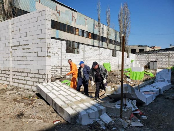 На території Одеського заводу знесли нез…