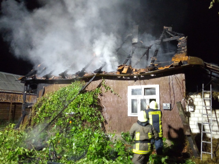 В Межгорье с пожара в доме спасен мужчин…