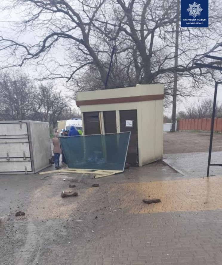 Пьяный водитель грузовика в Одессе снес…