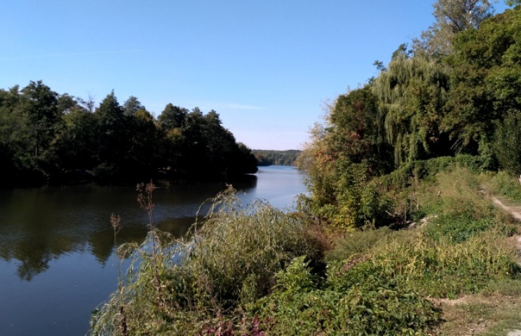 На Київщині не радять рибалити на річці…