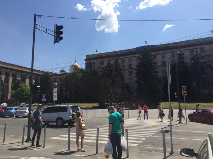У центрі Дніпра з'явився новий світлофор…