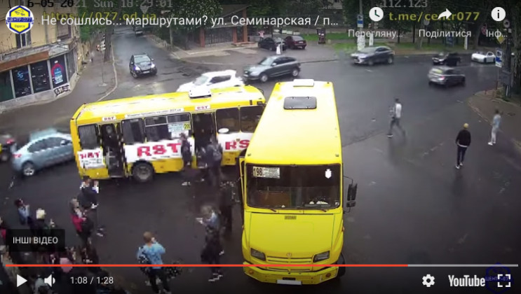 Дві зіткнулися і одна впала в яму: В Оде…