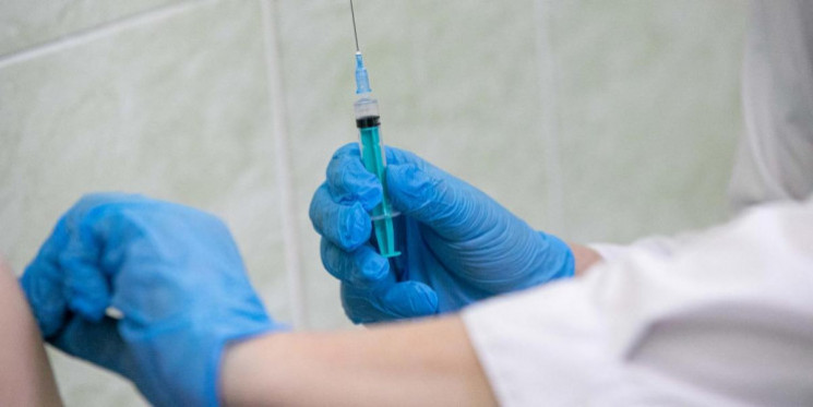 На Харківщині другу дозу вакцини проти к…