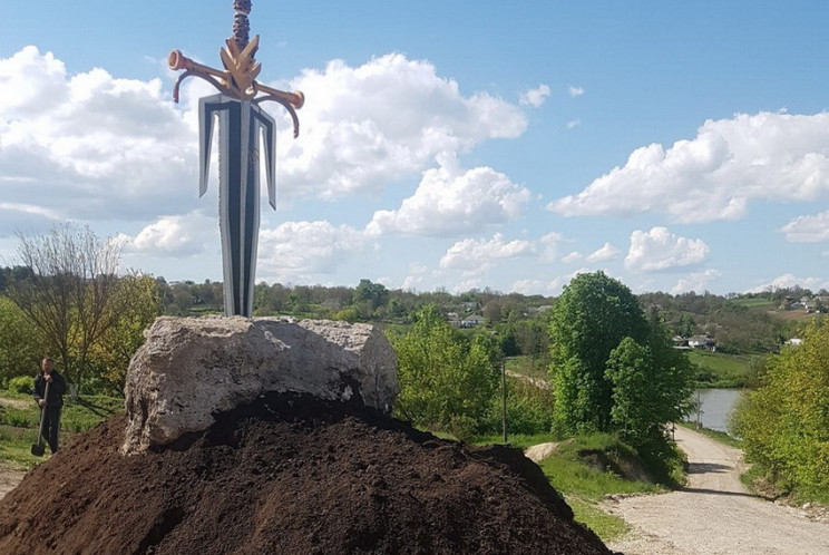 У селі біля Крижополя встановили велетен…