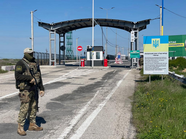 Украинцы пытались пересечь админграницу…
