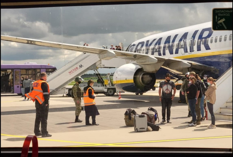 Посадку самолета Ryanair в Беларуси буде…