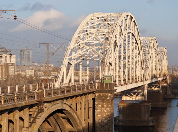 Добудова Дарницького моста у Києві: Як в…