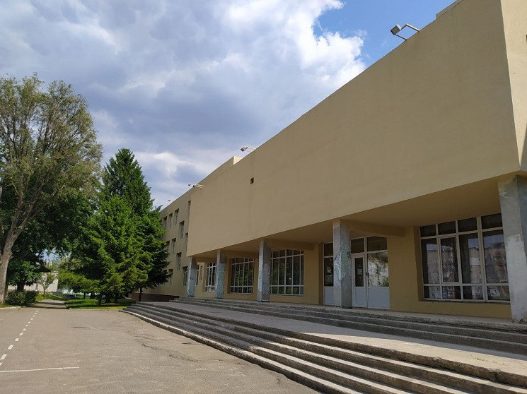 Какие школы в Днепре не будут набирать у…