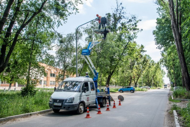 Нарешті: У Полтаві встановлюють LED-ламп…