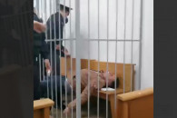 В минском суде подсудимый активист пытал…