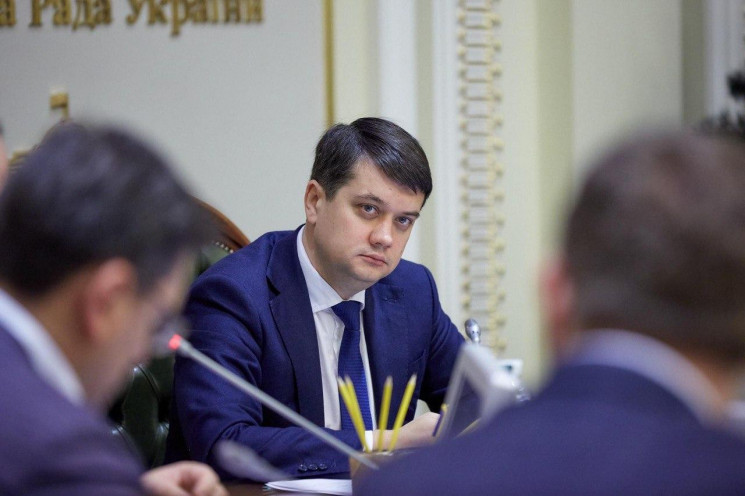 Разумков заявив, що грошей на референдум…
