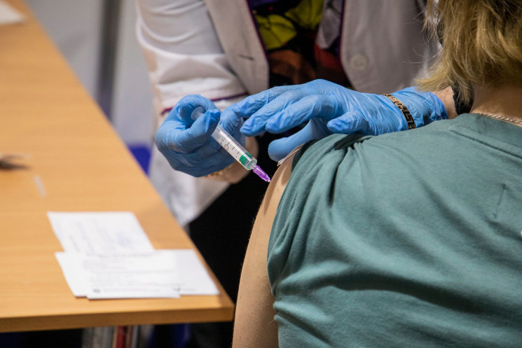 За добу в Україні вакцинували від корона…