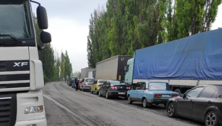 На блокпості "ДНР" в Успенці знову аншла…