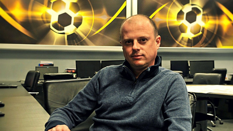 Стало відомо, хто буде коментувати матчі…
