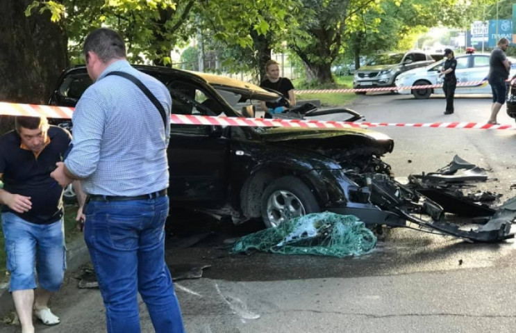 В Ужгороді на Слов’янській набережній зі…