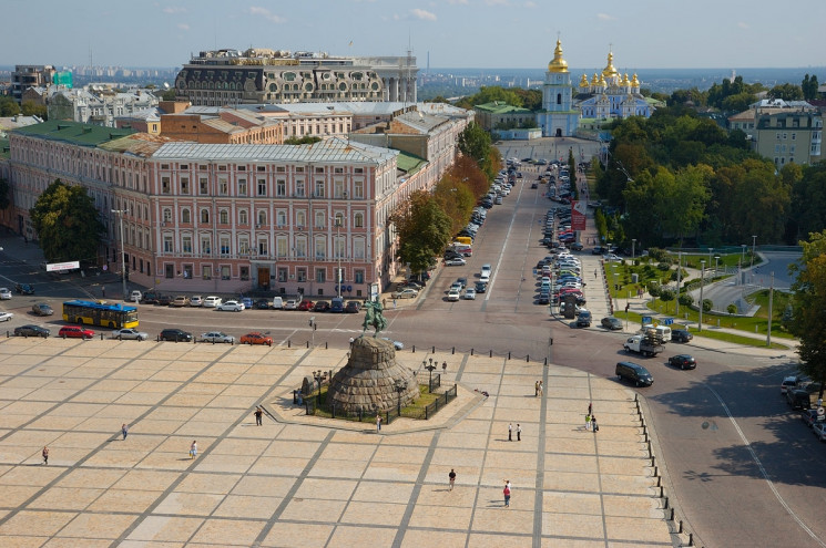 Через фестиваль "Французька весна" у цен…