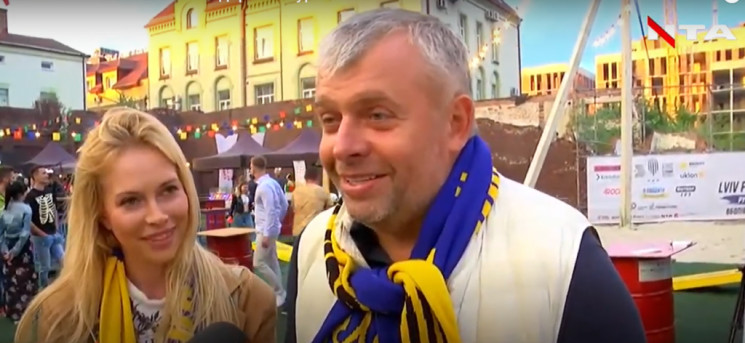Пиво рікою: Президент львівського "Руху"…