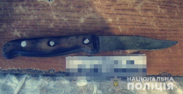 На Київщині п'яний чоловік встромив ніж…
