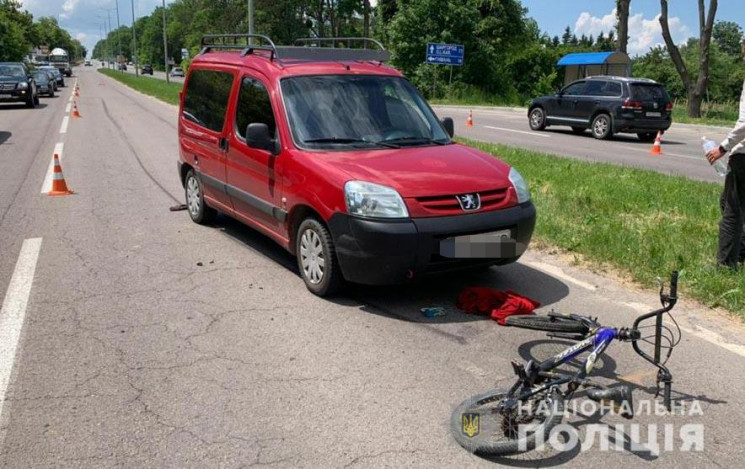 У Вінниці 11-річний хлопчик на велосипед…