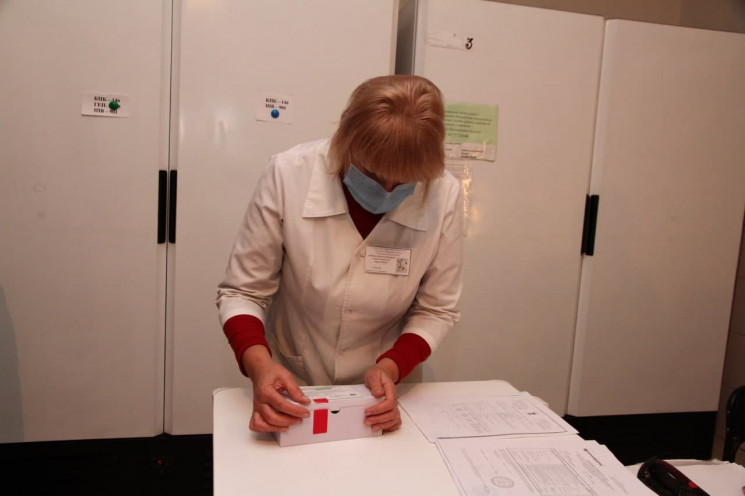 В Україні центри масової COVID-вакцинаці…
