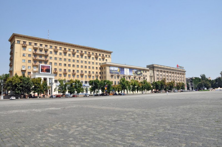 В Харькове перекрыли часть главной площа…