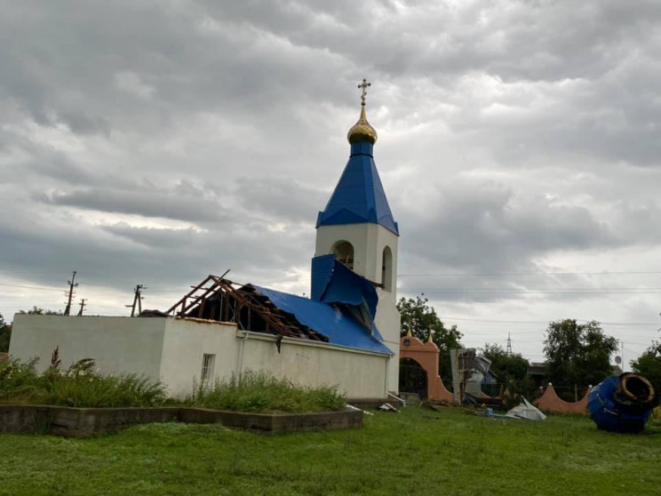 В Одесской области ветром сорвало крышу…