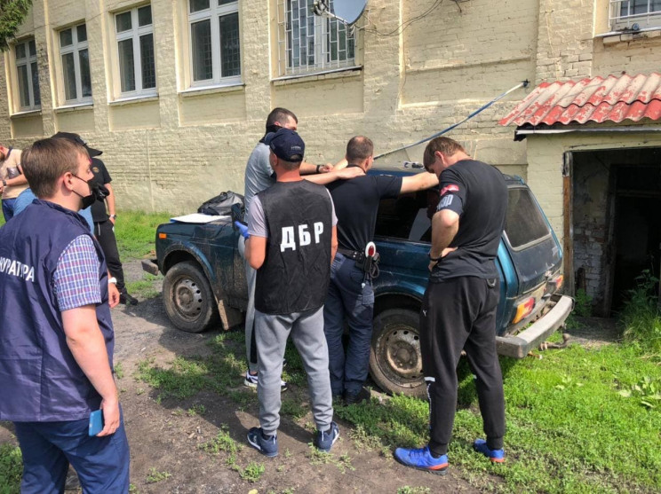 Задержание полицейского на Харьковщине:…