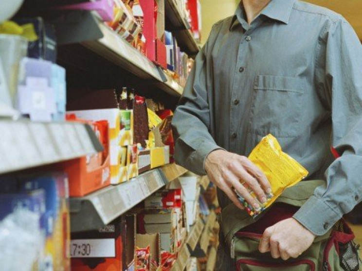 У Вінниці грабіжник поцупив продукти з м…