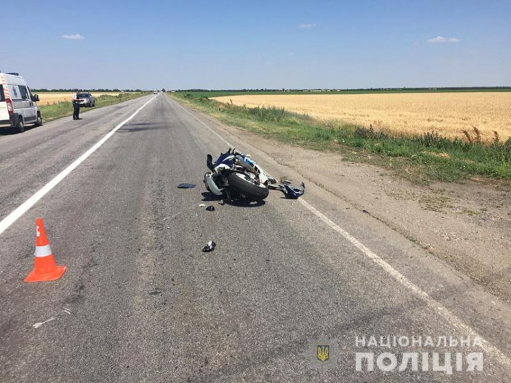 На Запоріжжі мотоцикл влетів у "Славуту"…