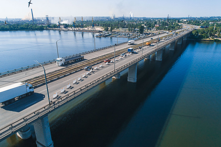 В Днипре за ремонт заблокировали движени…