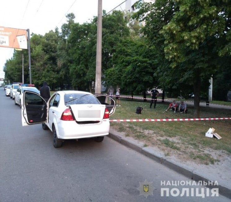 В Харькове трое неизвестных совершили ра…